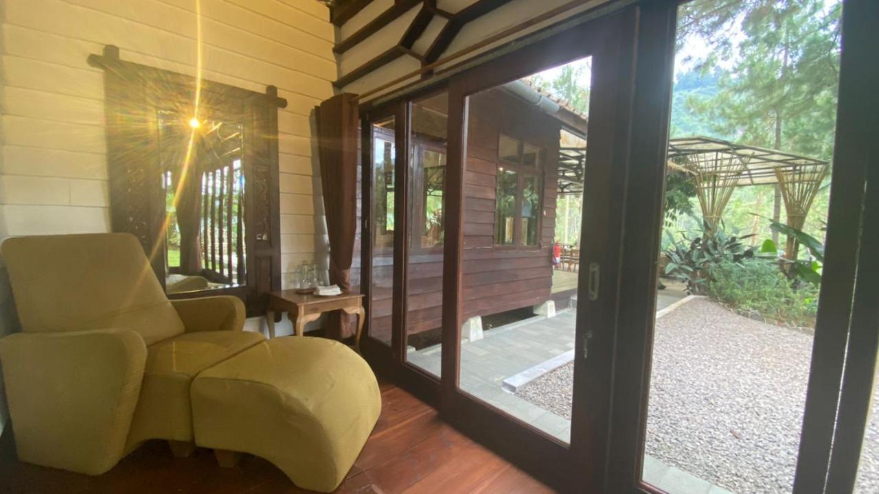 The Lodge Maribaya Cikareumbi Exterior foto